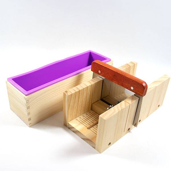9136 Wooden Silicone Mould with Cutter & Blade Set