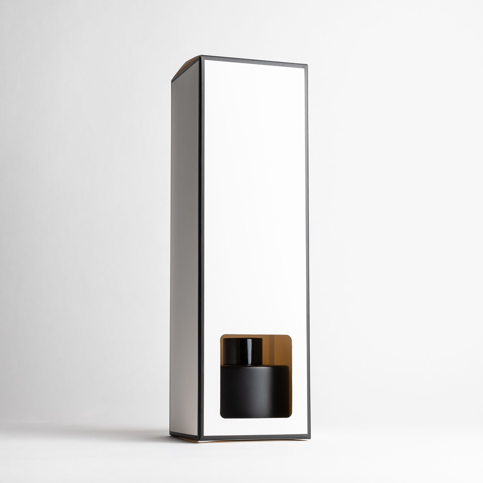 2885 White Reed Diffuser Box With Black Rim