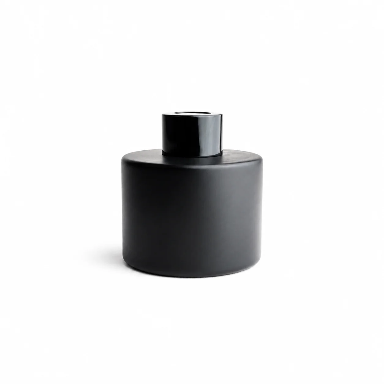 100ml Matte Black Circular Reed Diffuser Glass 100ml Matte Black Circular Reed Diffuser Glass