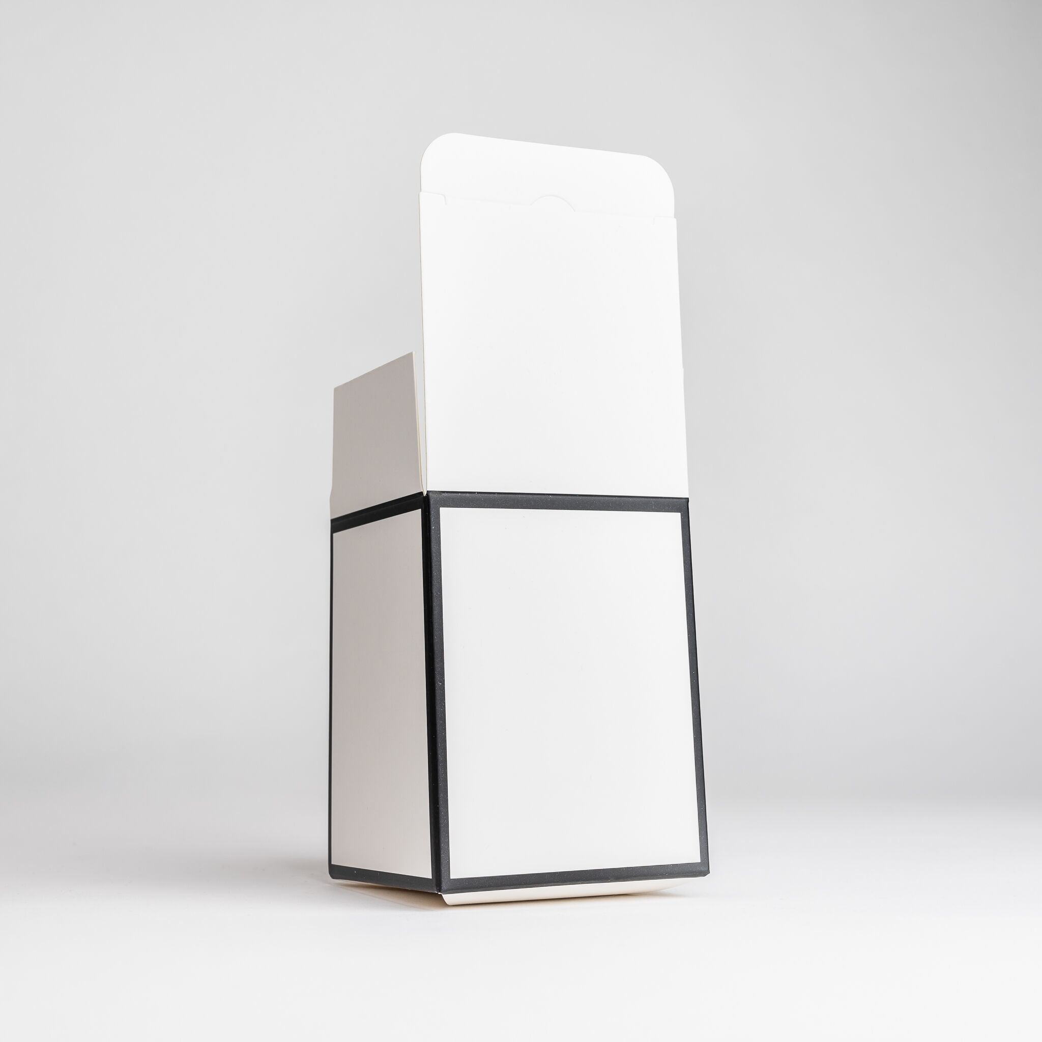 2851 20cl White Candle Box With Black Rim