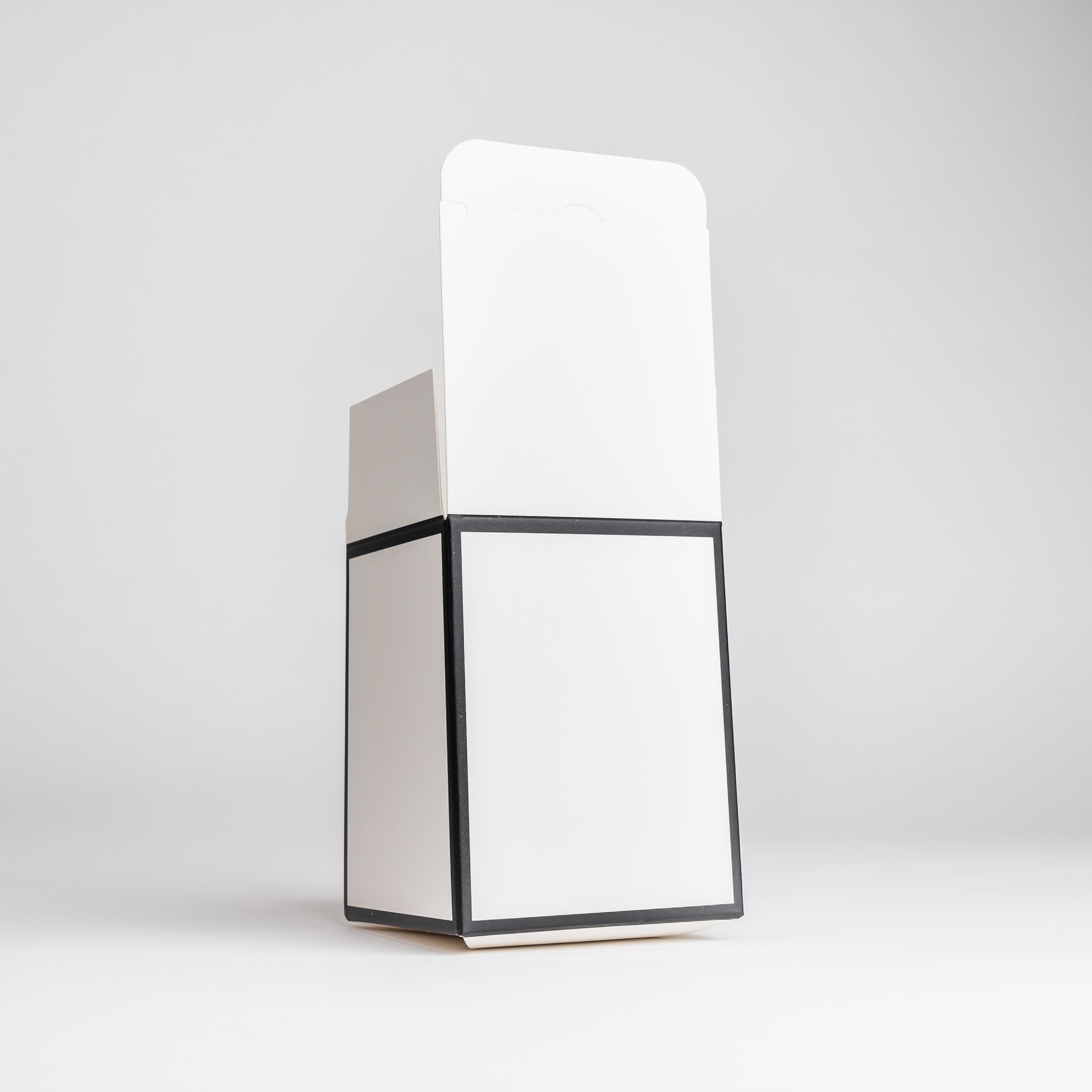 2851 20cl White Candle Box With Black Rim