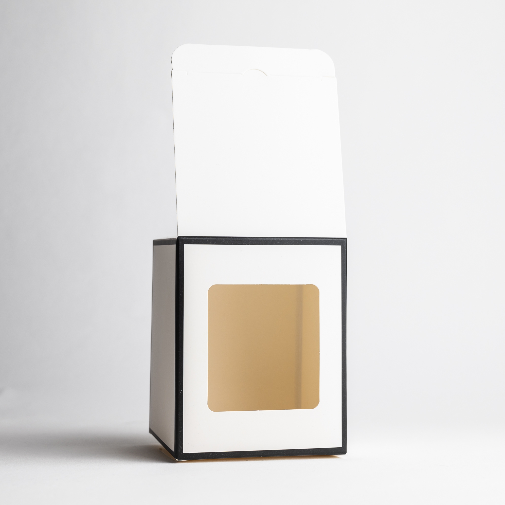 2897 30cl White Candle Box With Black Rim & Window