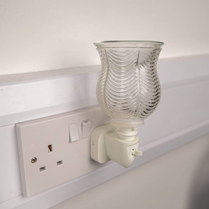 11963 Wax Warmer Ribbed Glass Plug-in Clear