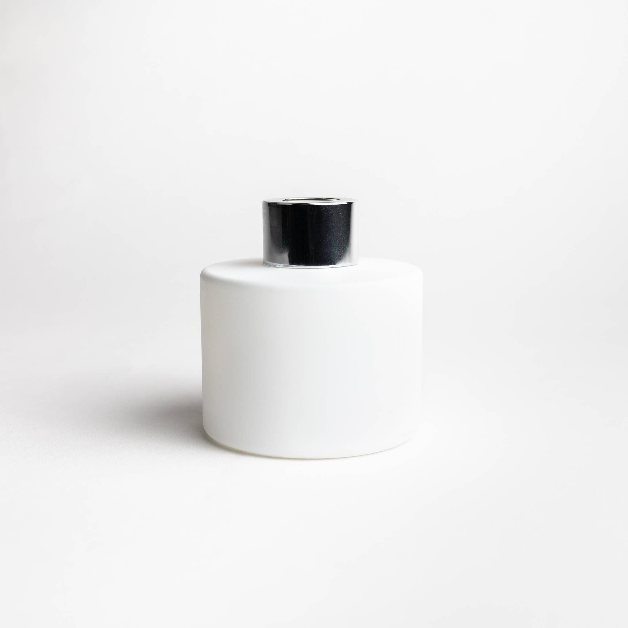 7538 White Circular 100ml Reed Diffuser Glass - box of 6