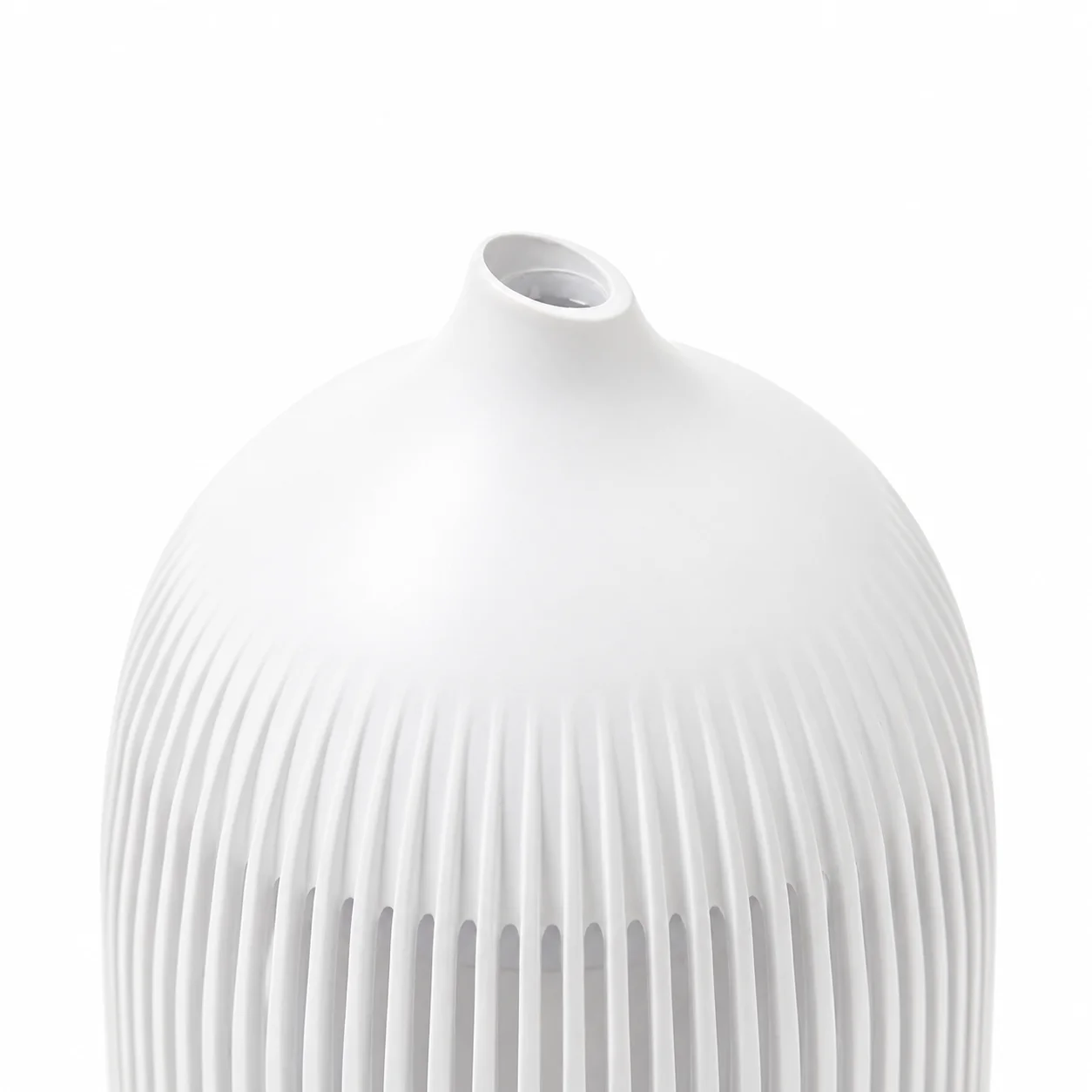 White Plastic Ribbed Electric Aroma Diffuser with Wood Effect White Plastic Ribbed Electric Aroma Diffuser with Wood Effect