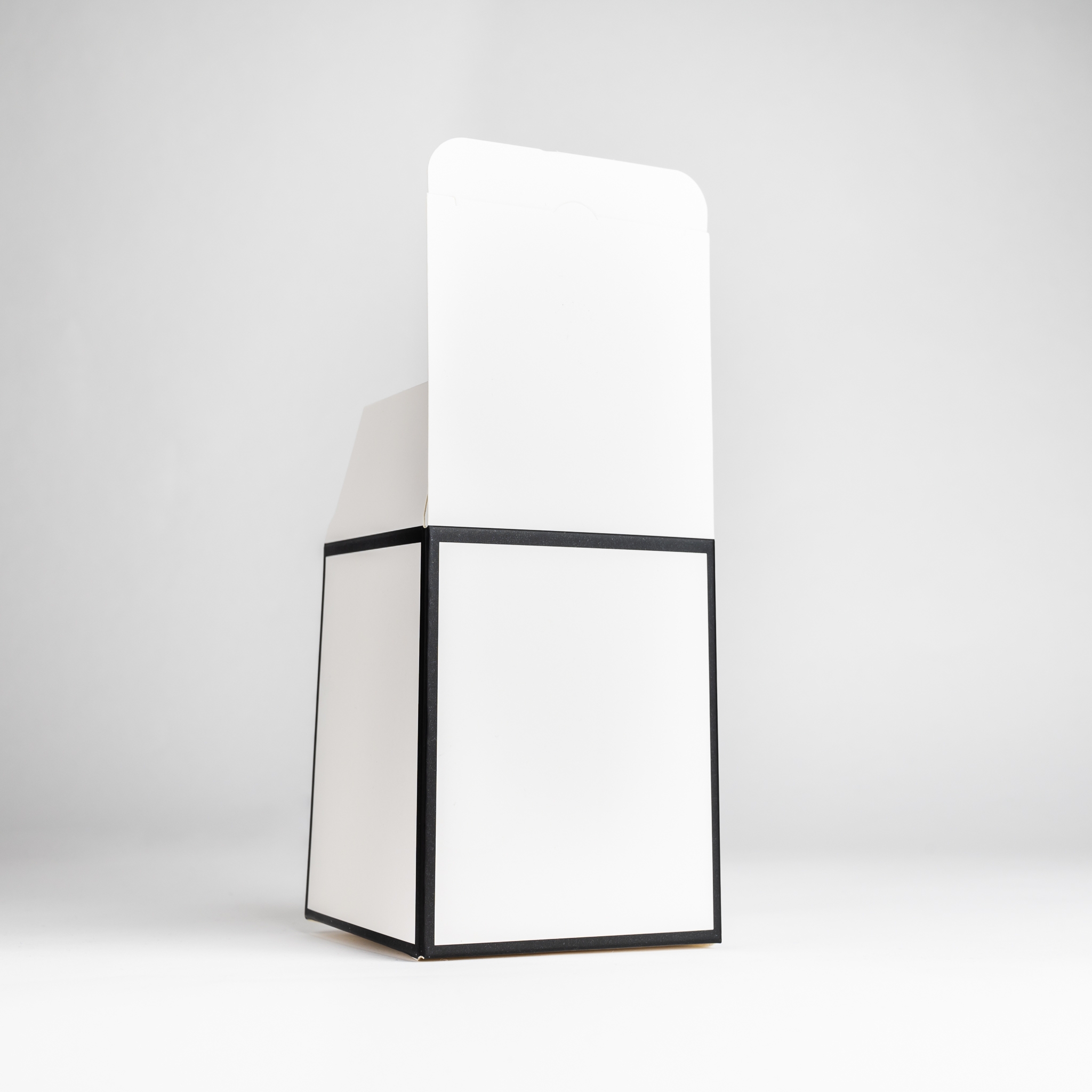 2879 30cl White Candle Box With Black Rim