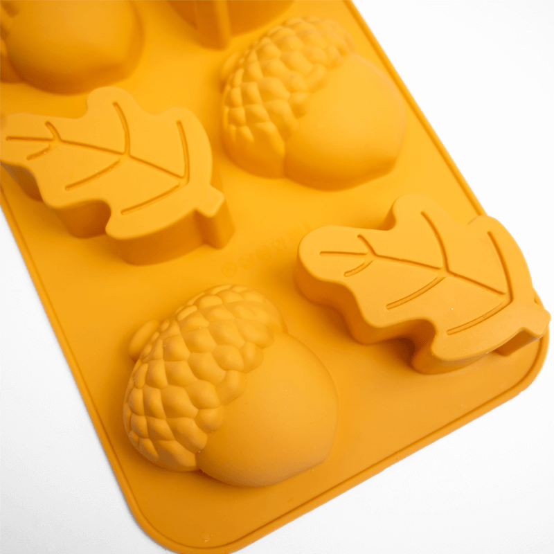 13031 6 Autumn Leaves & Acorns Silicone Moulds